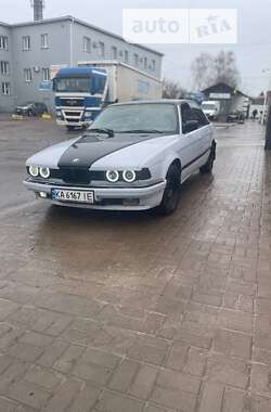 Седан BMW 7 Series 1990 в Прилуках