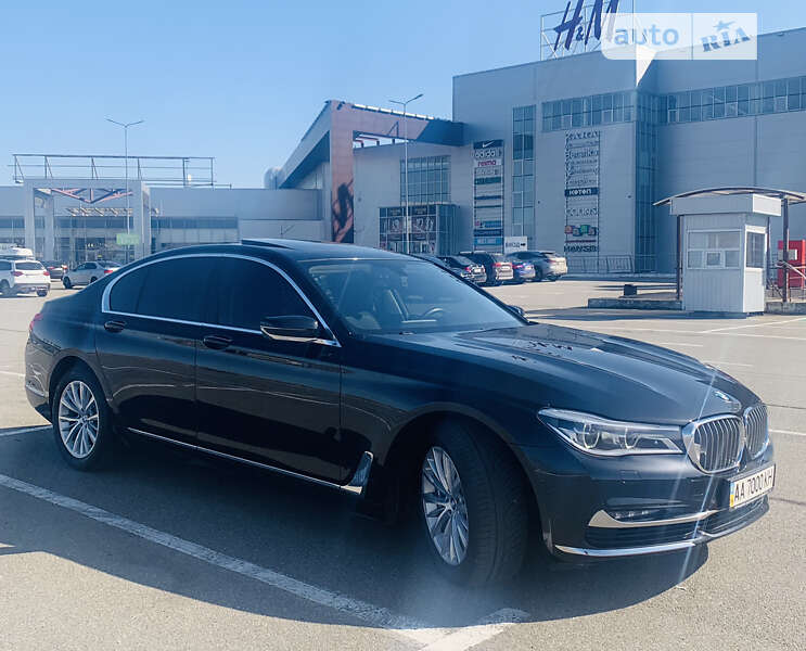 Седан BMW 7 Series 2017 в Киеве