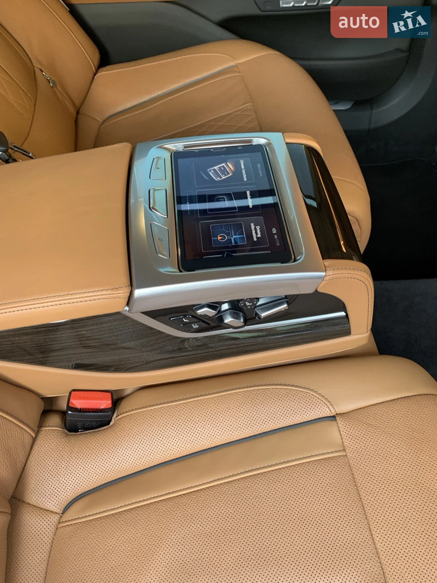 2015 BMW 7er - мініатюра 18