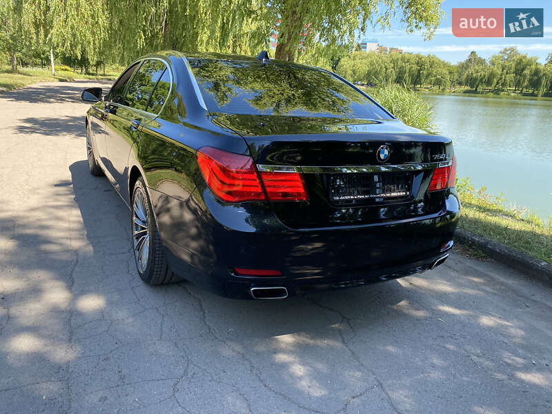 Седан BMW 7 Series 2011 в Ровно
