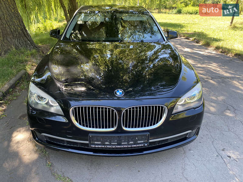Седан BMW 7 Series 2011 в Ровно