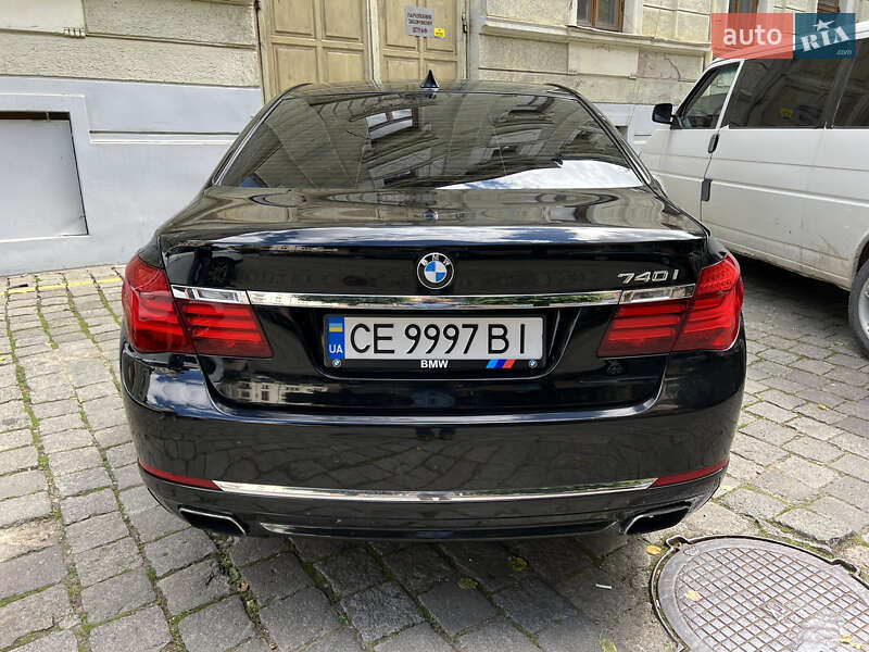 Седан BMW 7 Series 2015 в Чернівцях