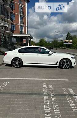 Седан BMW 7 Series 2016 в Львові
