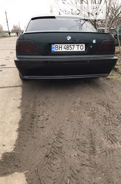 Седан BMW 7 Series 1999 в Кілії