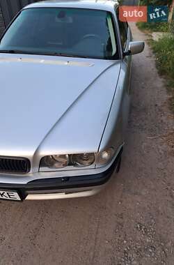 Седан BMW 7 Series 2000 в 
