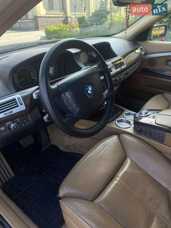 Седан BMW 7 Series 2006 в Львові