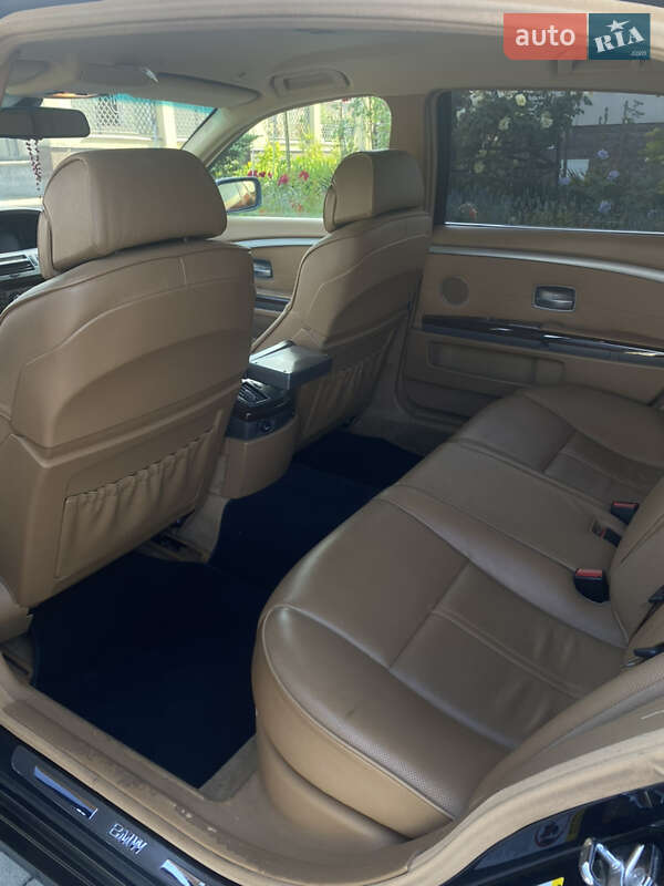 Седан BMW 7 Series 2006 в Львові