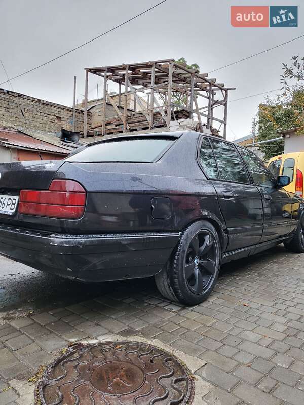 Седан BMW 7 Series 1991 в Одесі