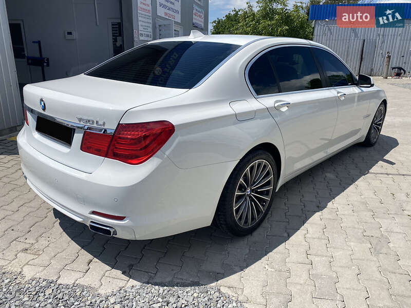 Седан BMW 7 Series 2011 в Черновцах