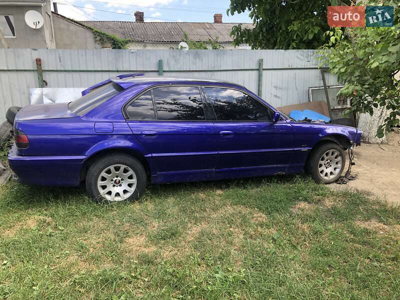 Седан BMW 7 Series 1996 в Баре