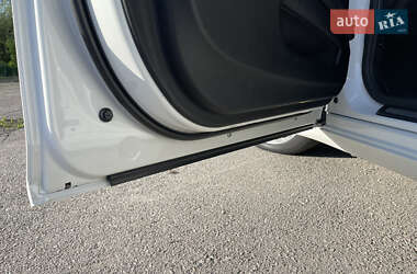 Седан BMW 7 Series 2011 в 