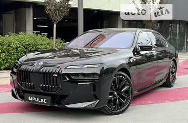 Седан BMW 7 Series 2024 в 