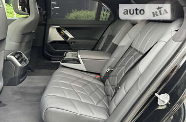 Седан BMW 7 Series 2024 в 