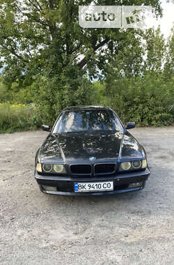 Седан BMW 7 Series 1997 в Рівному