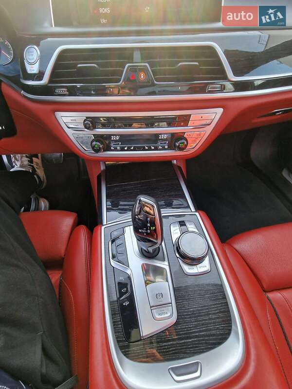 Седан BMW 7 Series 2017 в Киеве фото 25 Седан BMW 7 Series 2017 в Киеве