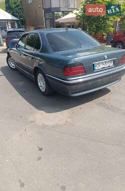 Седан BMW 7 Series 2000 в Чернівцях