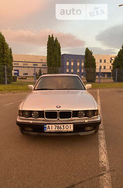 Седан BMW 7 Series 1991 в Киеве