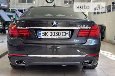 Седан BMW 7 Series 2013 в Ровно