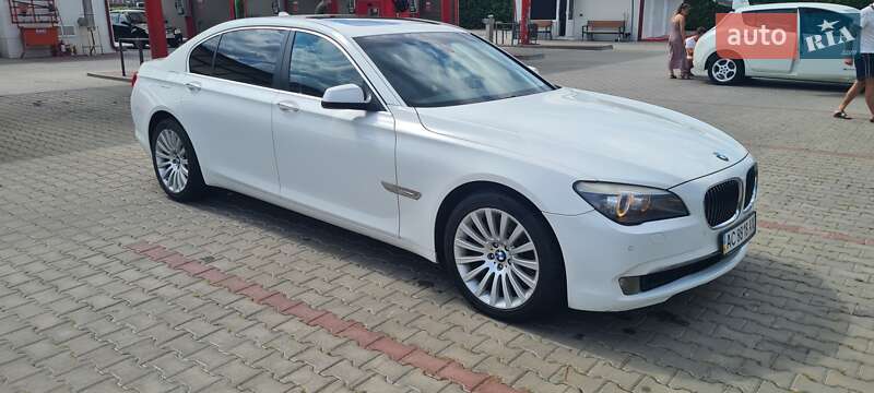 Седан BMW 7 Series 2010 в Луцке