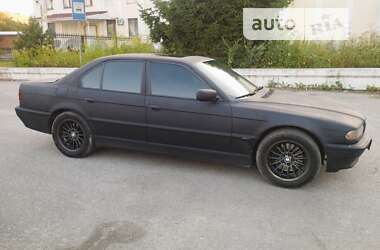 Седан BMW 7 Series 2000 в Шепетівці