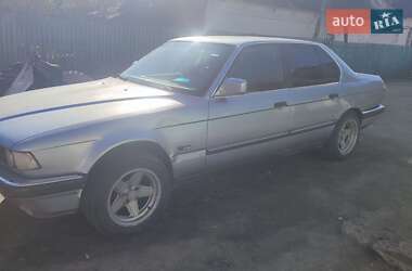 Седан BMW 7 Series 1990 в Ружині