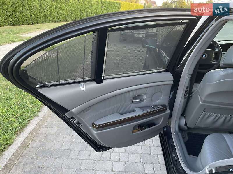 Седан BMW 7 Series 2001 в Львові