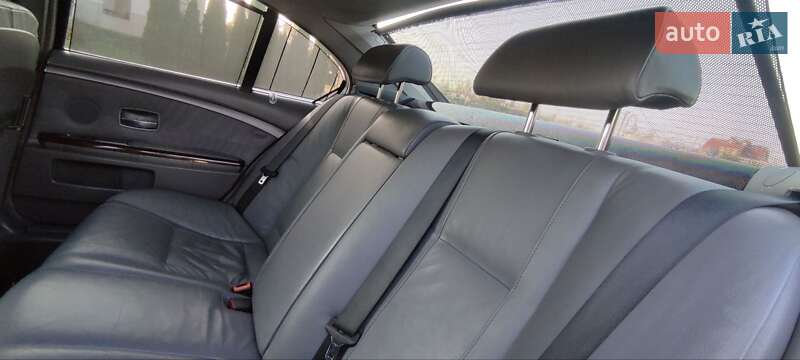 Седан BMW 7 Series 2001 в Львові