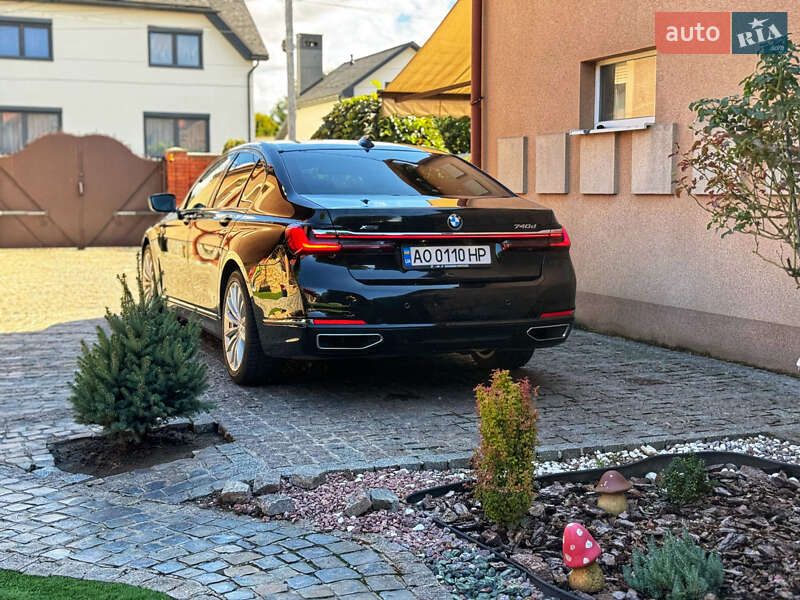 Седан BMW 7 Series 2020 в Мукачево