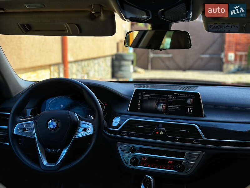Седан BMW 7 Series 2020 в Мукачево