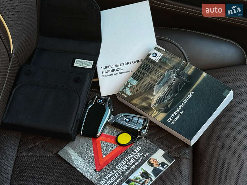 Седан BMW 7 Series 2020 в Мукачево