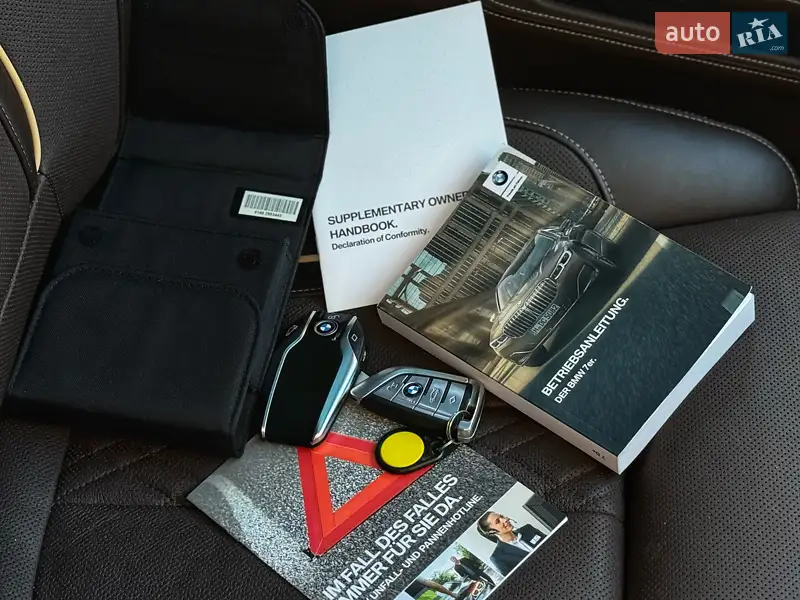 Седан BMW 7 Series 2020 в Мукачево документ