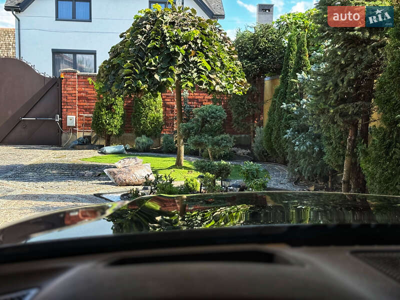 Седан BMW 7 Series 2020 в Мукачево