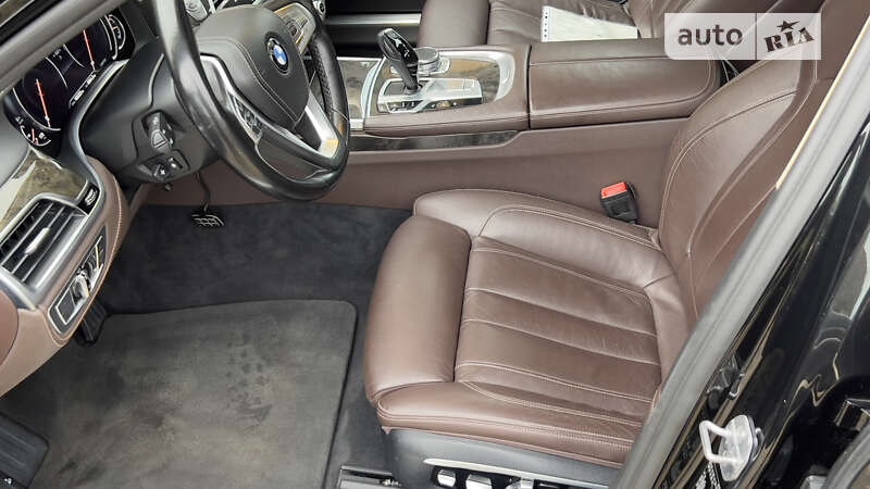 Седан BMW 7 Series 2016 в Львове