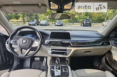 Седан BMW 7 Series 2017 в Киеве