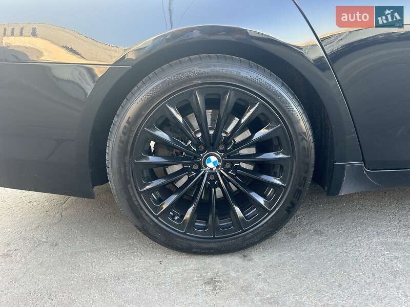 Седан BMW 7 Series 2013 в Киеве