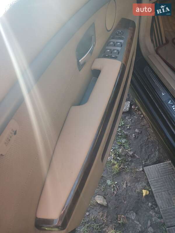 Седан BMW 7 Series 2003 в Ровно