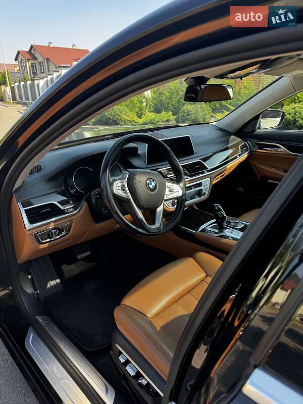 Седан BMW 7 Series 2015 в Києві фото 7 Седан BMW 7 Series 2015 в Києві