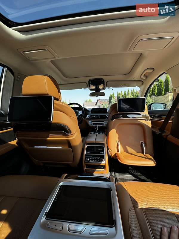 Седан BMW 7 Series 2015 в Києві фото 26 Седан BMW 7 Series 2015 в Києві