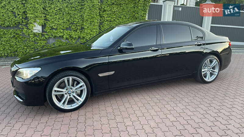Седан BMW 7 Series 2013 в Чернівцях