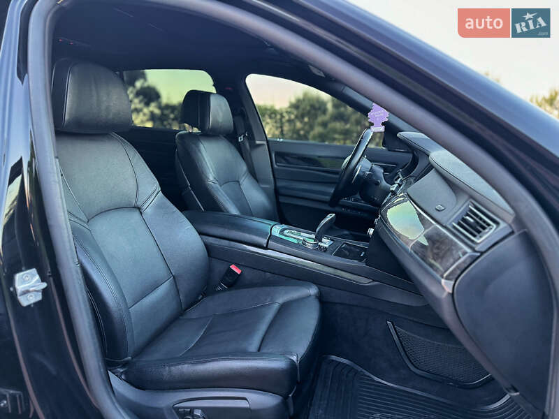Седан BMW 7 Series 2013 в Чернівцях