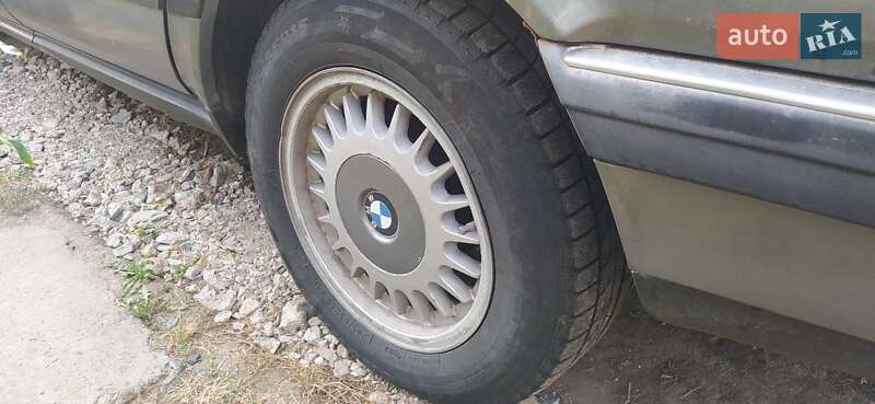 Седан BMW 7 Series 1989 в Фастові