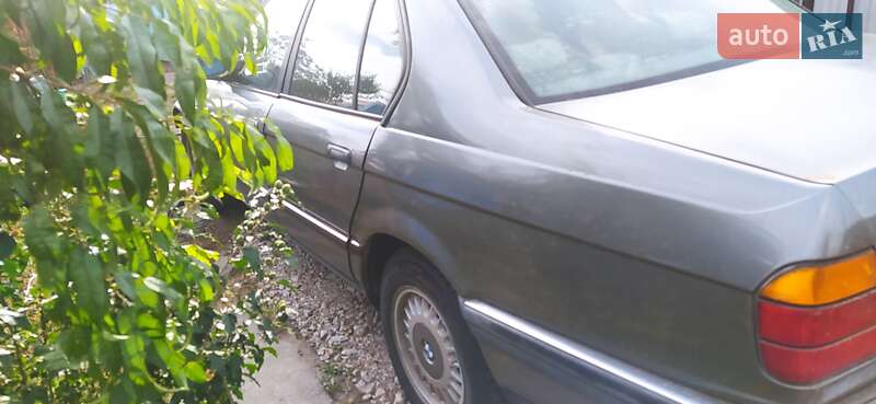 Седан BMW 7 Series 1989 в Фастові