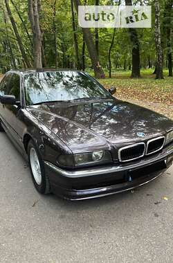 Седан BMW 7 Series 1995 в Черновцах