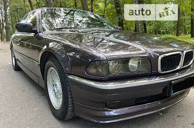 Седан BMW 7 Series 1995 в Черновцах