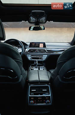 Седан BMW 7 Series 2018 в 
