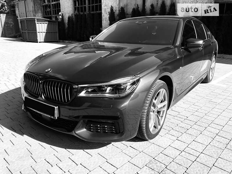 Седан BMW 7 Series 2017 в Львові