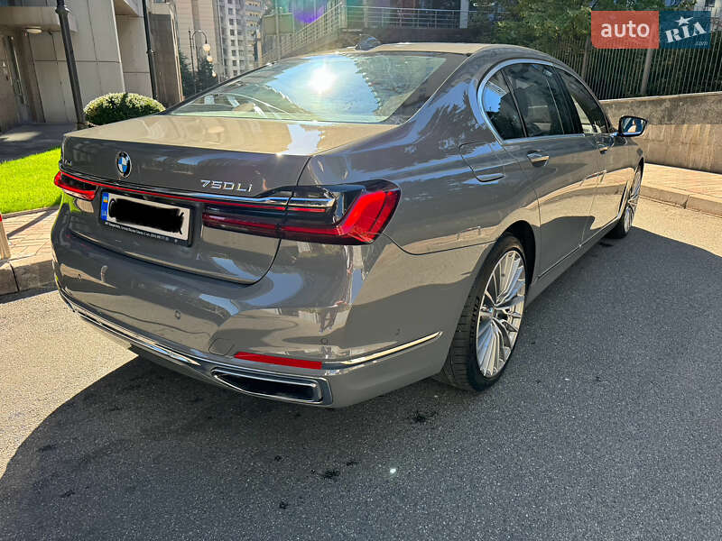 Седан BMW 7 Series 2019 в Чернівцях