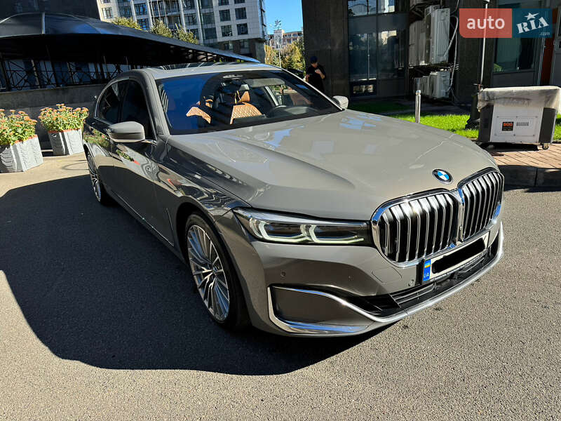 Седан BMW 7 Series 2019 в Чернівцях