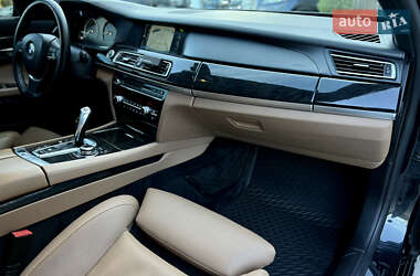 Седан BMW 7 Series 2011 в Одессе