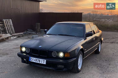 Седан BMW 7 Series 1990 в Радивилове